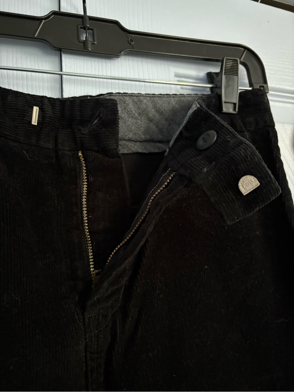 7 For All Mankind Black Flat-Front Corduroy Pencil Skirt w front slit